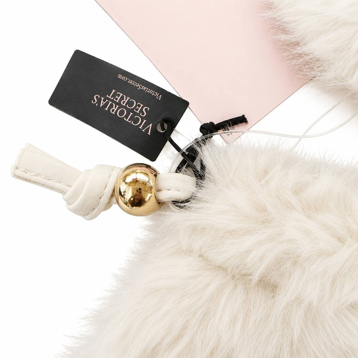 Victoria’s Secret Luxe Plush 3-Piece Travel Gift Set Ivory