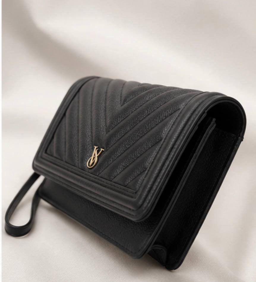 NWT Victoria’s Secret Black Wristlet Wallet Clutch Card Holder Zip
