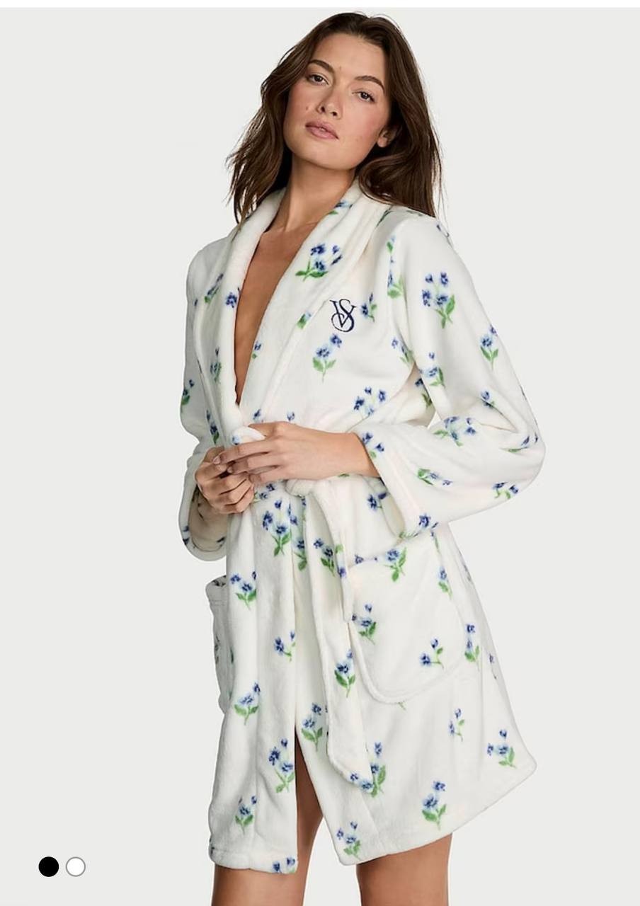 Victoria’s Secret Floral Plush Fleece Short Robe Dressing Gown White/Ivory NWT