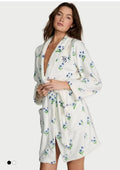 Victoria’s Secret Floral Plush Fleece Short Robe Dressing Gown White/Ivory NWT
