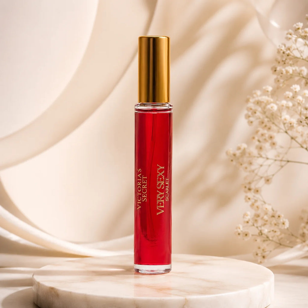 Very Sexy Scarlet Eau de Parfum Travel Spray 0.23 fl oz / 7 ml