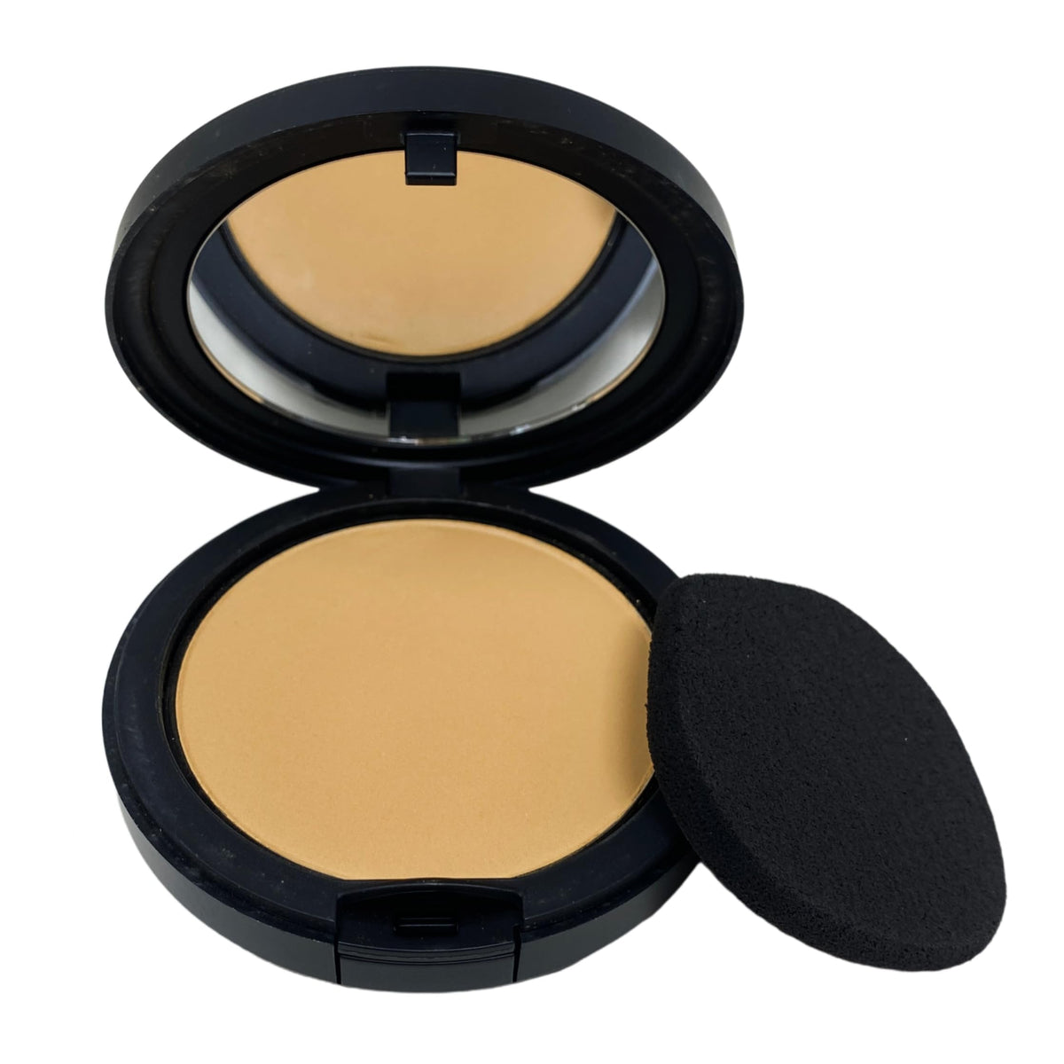 M.A.C Studio Fix Powder Plus Foundation 24 hr Oil Control NC38 Medium Skin