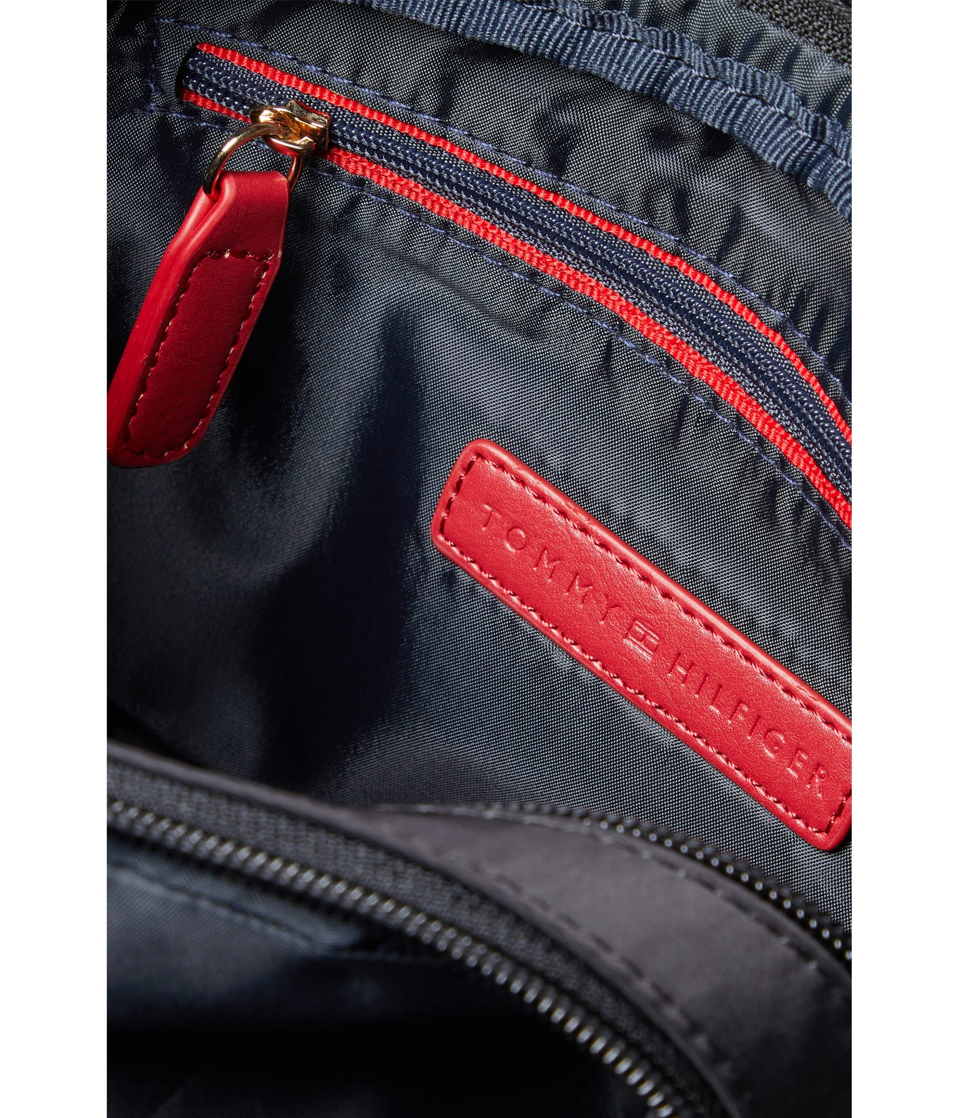 Tommy Hilfiger Cynthia II - Camera Crossbody - Smooth Nylon