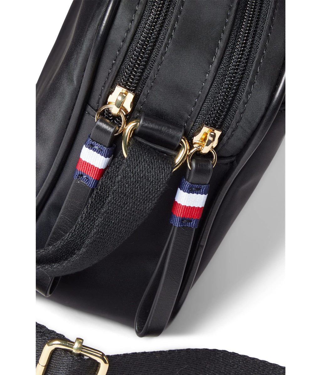 Tommy Hilfiger Cynthia II - Camera Crossbody - Smooth Nylon