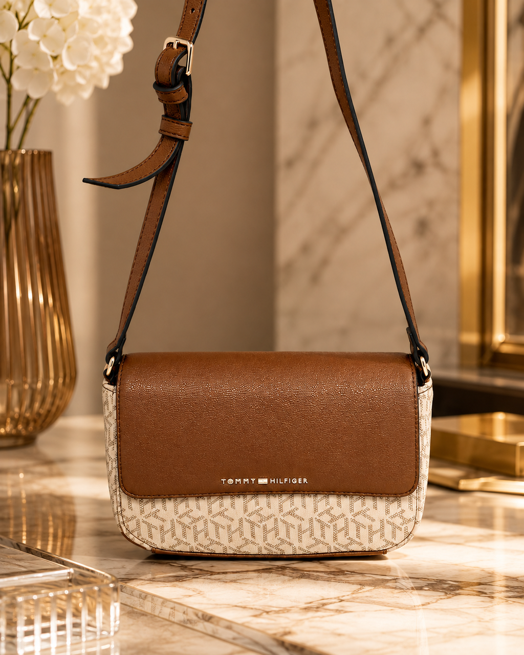 Tommy Hilfiger Women's Alexis II Crossbody Bag – Tan/Dark Chocolate
